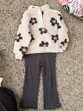 Kids Black Leggings with Cream Floral Sherpa Jacket Set